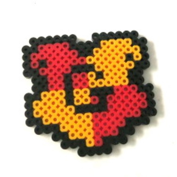Perler 4 Harry Potter Crest Magnet or Keychain - Picture 5 of 6